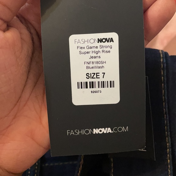 Fashion Nova - Picture 3 of 4